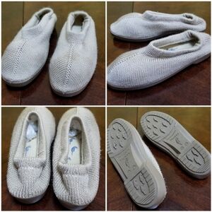 The Plumex Beige House Shoes made with soft comfort knit & hard soles  NWOT